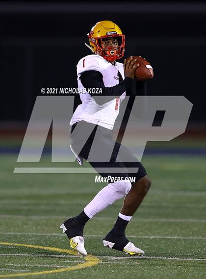 Thumbnail 3 in Dominguez vs. Warren photogallery.