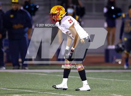 Thumbnail 2 in Dominguez vs. Warren photogallery.