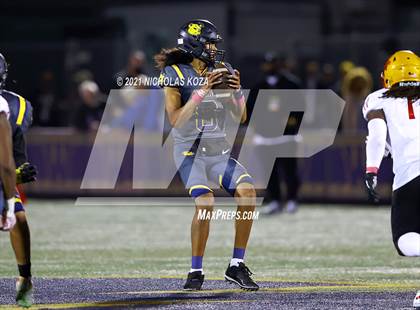 Thumbnail 3 in Dominguez vs. Warren photogallery.