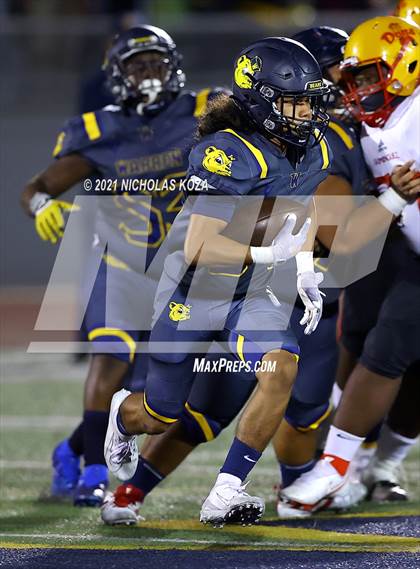 Thumbnail 3 in Dominguez vs. Warren photogallery.
