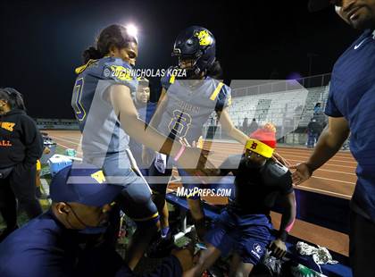 Thumbnail 2 in Dominguez vs. Warren photogallery.