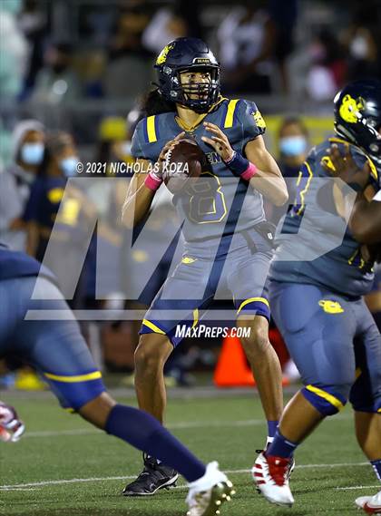 Thumbnail 3 in Dominguez vs. Warren photogallery.