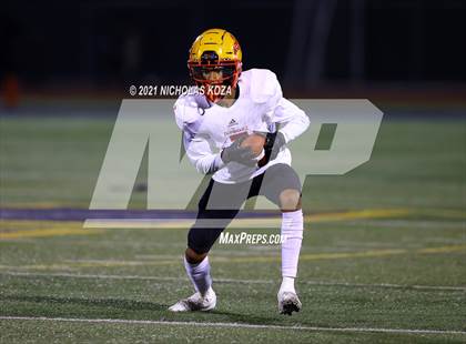 Thumbnail 2 in Dominguez vs. Warren photogallery.
