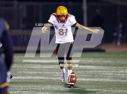 Thumbnail 3 in Dominguez vs. Warren photogallery.