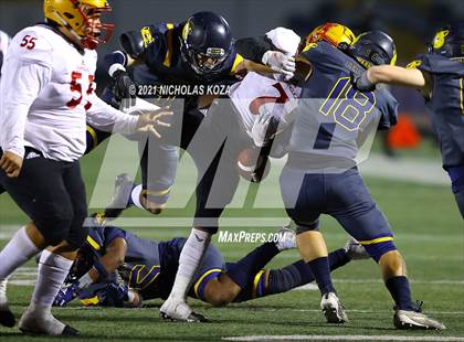 Thumbnail 2 in Dominguez vs. Warren photogallery.