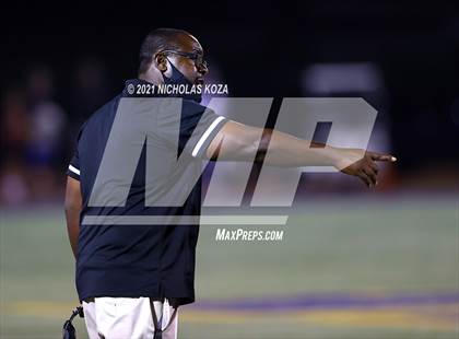 Thumbnail 2 in Dominguez vs. Warren photogallery.