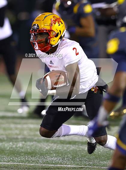 Thumbnail 3 in Dominguez vs. Warren photogallery.