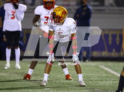 Thumbnail 3 in Dominguez vs. Warren photogallery.