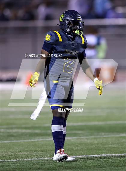 Thumbnail 3 in Dominguez vs. Warren photogallery.