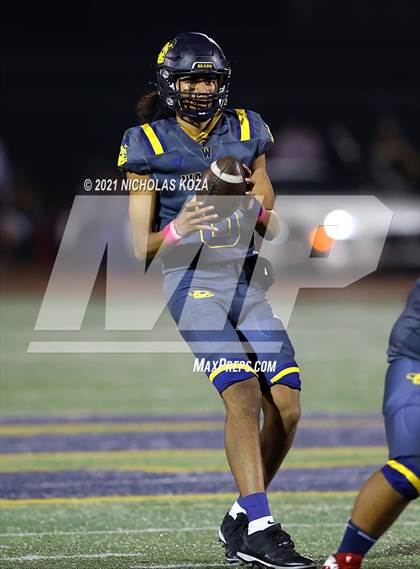 Thumbnail 3 in Dominguez vs. Warren photogallery.