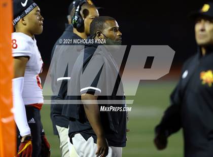 Thumbnail 2 in Dominguez vs. Warren photogallery.