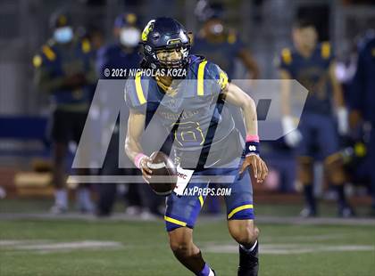 Thumbnail 3 in Dominguez vs. Warren photogallery.