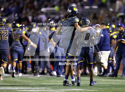 Thumbnail 2 in Dominguez vs. Warren photogallery.