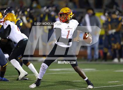 Thumbnail 2 in Dominguez vs. Warren photogallery.
