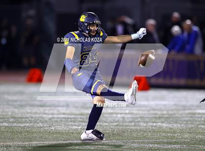 Thumbnail 1 in Dominguez vs. Warren photogallery.