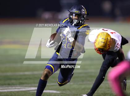 Thumbnail 2 in Dominguez vs. Warren photogallery.