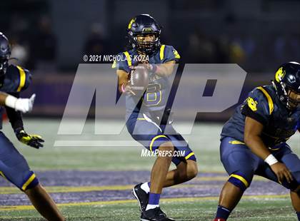 Thumbnail 3 in Dominguez vs. Warren photogallery.