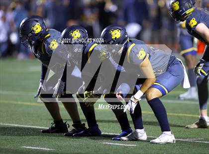 Thumbnail 2 in Dominguez vs. Warren photogallery.