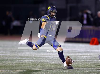 Thumbnail 2 in Dominguez vs. Warren photogallery.