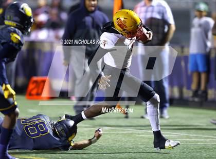 Thumbnail 1 in Dominguez vs. Warren photogallery.
