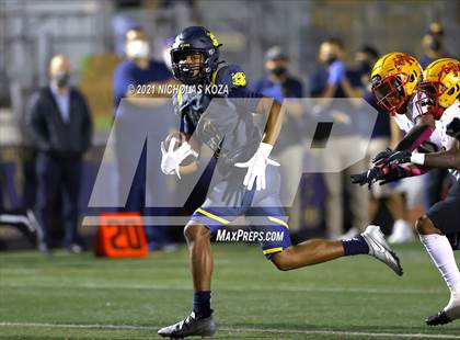 Thumbnail 2 in Dominguez vs. Warren photogallery.