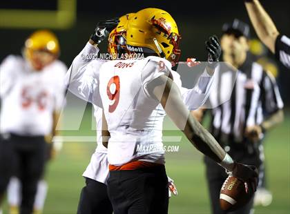 Thumbnail 3 in Dominguez vs. Warren photogallery.