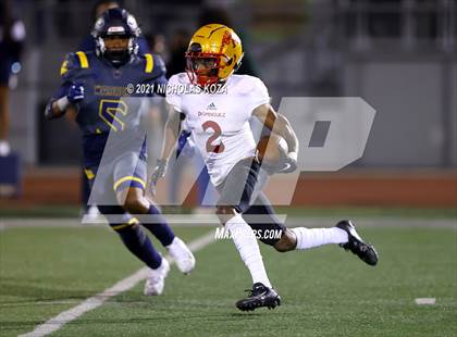 Thumbnail 2 in Dominguez vs. Warren photogallery.
