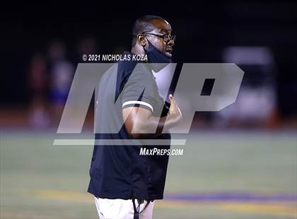 Thumbnail 3 in Dominguez vs. Warren photogallery.