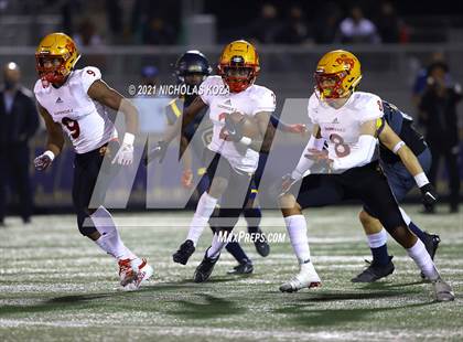 Thumbnail 2 in Dominguez vs. Warren photogallery.