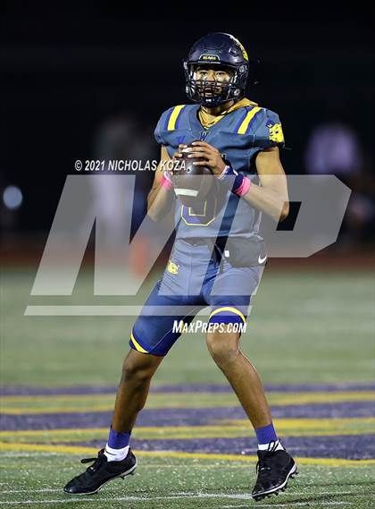 Thumbnail 1 in Dominguez vs. Warren photogallery.