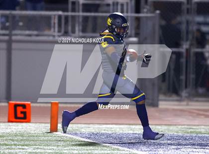 Thumbnail 1 in Dominguez vs. Warren photogallery.
