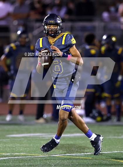 Thumbnail 2 in Dominguez vs. Warren photogallery.