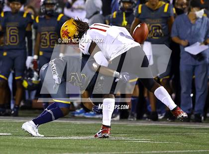 Thumbnail 2 in Dominguez vs. Warren photogallery.