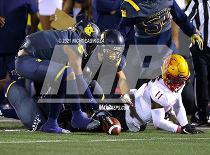 Thumbnail 2 in Dominguez vs. Warren photogallery.