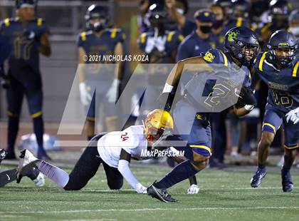 Thumbnail 3 in Dominguez vs. Warren photogallery.