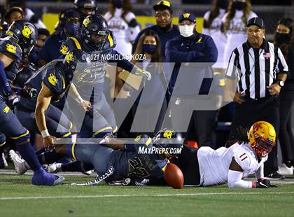 Thumbnail 1 in Dominguez vs. Warren photogallery.