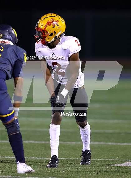 Thumbnail 2 in Dominguez vs. Warren photogallery.