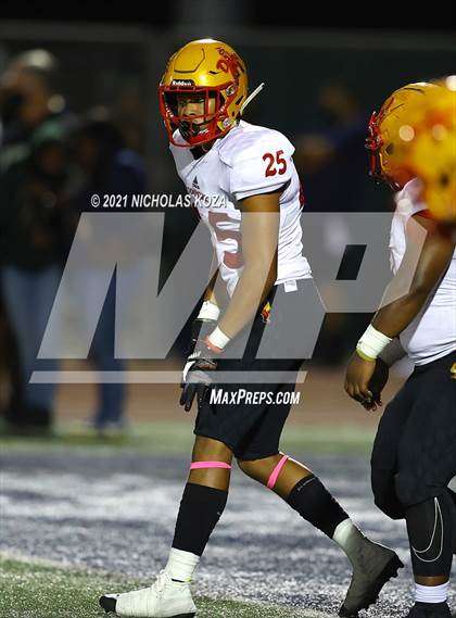 Thumbnail 3 in Dominguez vs. Warren photogallery.
