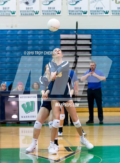 Thumbnail 3 in Carmel Christian vs Weddington photogallery.