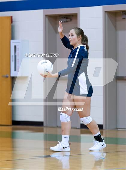 Thumbnail 2 in Carmel Christian vs Weddington photogallery.