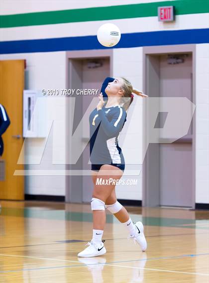 Thumbnail 1 in Carmel Christian vs Weddington photogallery.