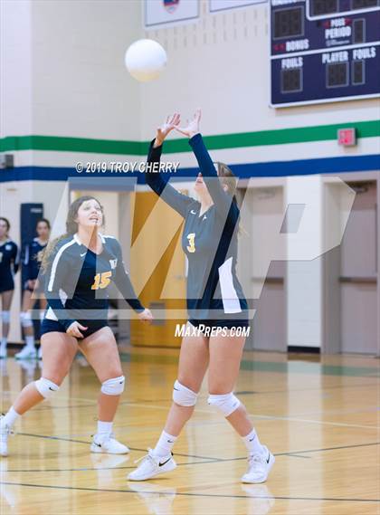 Thumbnail 1 in Carmel Christian vs Weddington photogallery.