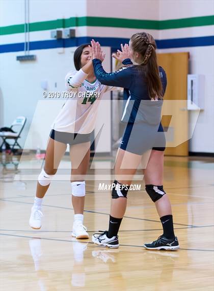 Thumbnail 3 in Carmel Christian vs Weddington photogallery.
