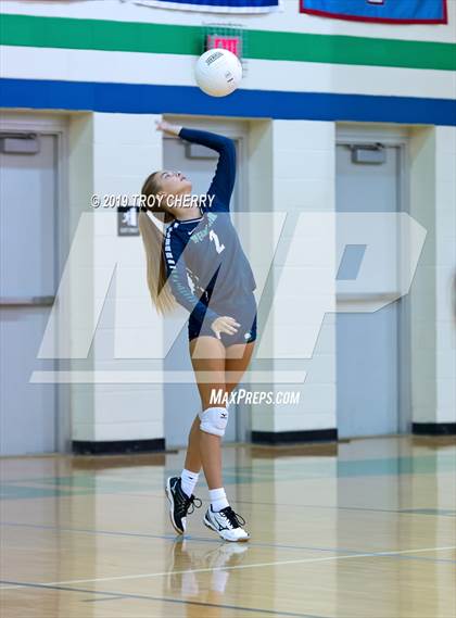 Thumbnail 2 in Carmel Christian vs Weddington photogallery.