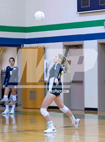 Thumbnail 1 in Carmel Christian vs Weddington photogallery.