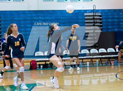 Thumbnail 2 in Carmel Christian vs Weddington photogallery.