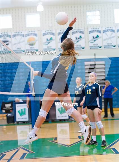 Thumbnail 3 in Carmel Christian vs Weddington photogallery.