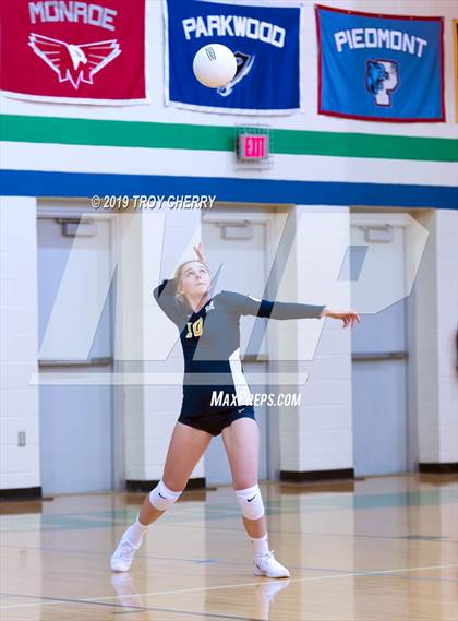 Thumbnail 1 in Carmel Christian vs Weddington photogallery.