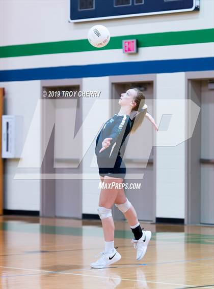 Thumbnail 1 in Carmel Christian vs Weddington photogallery.