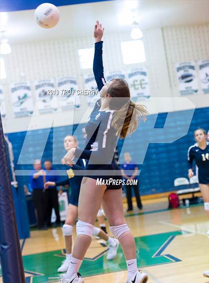 Thumbnail 1 in Carmel Christian vs Weddington photogallery.